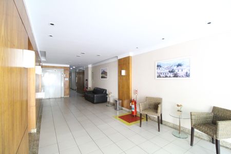 Apartamento para alugar com 74m², 3 quartos e 1 vagaHall