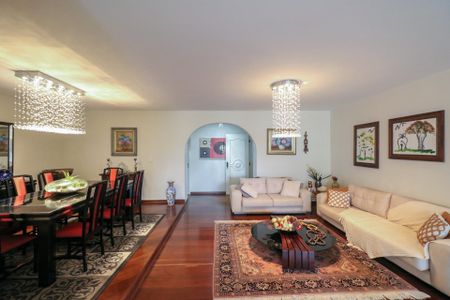 Apartamento para alugar com 340m², 5 quartos e 3 vagas Apartamento para alugar com 340m², 5 quartos e 3 vagasSala