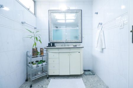 Apartamento para alugar com 340m², 5 quartos e 3 vagas Apartamento para alugar com 340m², 5 quartos e 3 vagasBanheiro da Social