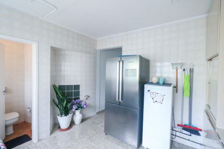 Apartamento para alugar com 340m², 5 quartos e 3 vagas Apartamento para alugar com 340m², 5 quartos e 3 vagasÁrea de Serviço