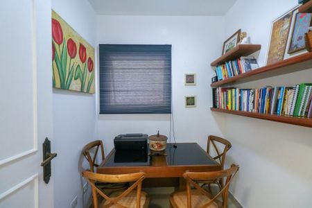 Apartamento para alugar com 340m², 5 quartos e 3 vagas Apartamento para alugar com 340m², 5 quartos e 3 vagasEscritório