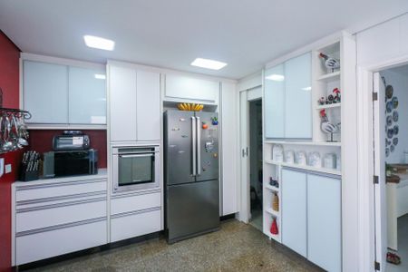 Apartamento para alugar com 340m², 5 quartos e 3 vagas Apartamento para alugar com 340m², 5 quartos e 3 vagasCozinha