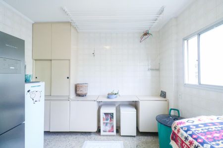 Apartamento para alugar com 340m², 5 quartos e 3 vagas Apartamento para alugar com 340m², 5 quartos e 3 vagasÁrea de Serviço