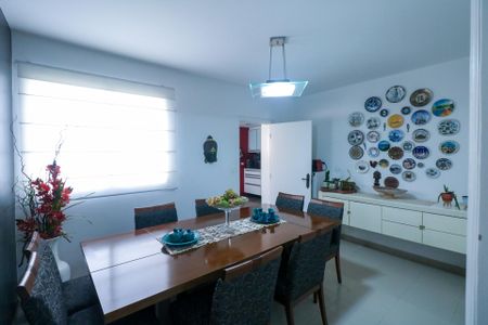 Apartamento para alugar com 340m², 5 quartos e 3 vagas Apartamento para alugar com 340m², 5 quartos e 3 vagasSala de Jantar