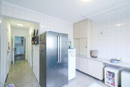 Apartamento para alugar com 340m², 5 quartos e 3 vagas Apartamento para alugar com 340m², 5 quartos e 3 vagasÁrea de Serviço
