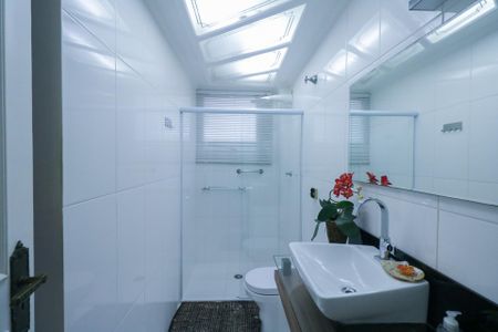 Apartamento para alugar com 340m², 5 quartos e 3 vagas Apartamento para alugar com 340m², 5 quartos e 3 vagasBanheiro da Suíte 1