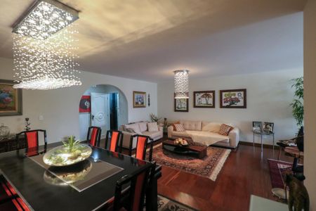 Apartamento para alugar com 340m², 5 quartos e 3 vagas Apartamento para alugar com 340m², 5 quartos e 3 vagasSala