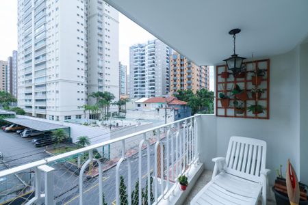 Apartamento para alugar com 340m², 5 quartos e 3 vagas Apartamento para alugar com 340m², 5 quartos e 3 vagasVaranda
