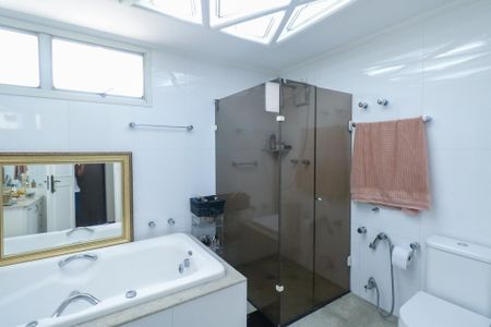 Apartamento para alugar com 340m², 5 quartos e 3 vagas Apartamento para alugar com 340m², 5 quartos e 3 vagasBanheiro da Suíte 3