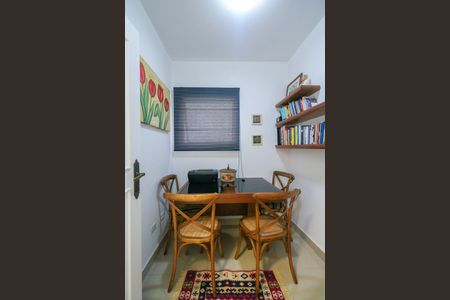 Apartamento para alugar com 340m², 5 quartos e 3 vagas Apartamento para alugar com 340m², 5 quartos e 3 vagasEscritório