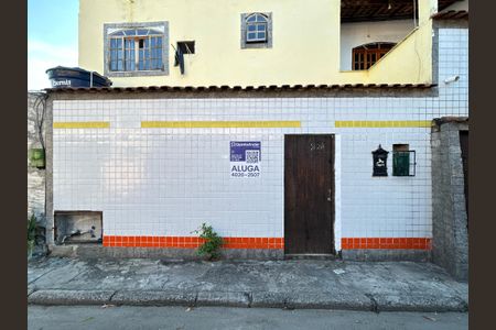 Casa para alugar com 240m², 3 quartos e 1 vagaFachada + plaquinha