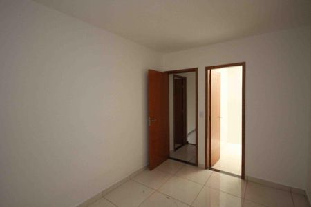 Casa para alugar com 67m², 2 quartos e 2 vagasSuite