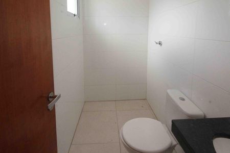 Casa para alugar com 67m², 2 quartos e 2 vagasBanheiro da Suite 02