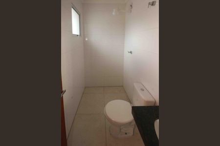 Casa para alugar com 67m², 2 quartos e 2 vagasBanheiro da Suite 02