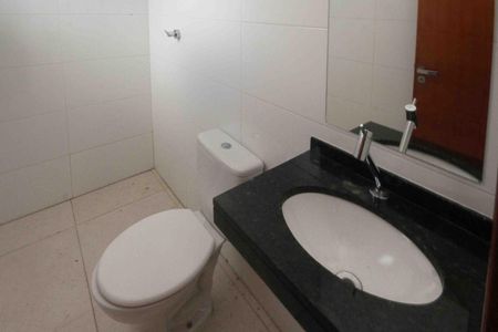 Casa para alugar com 67m², 2 quartos e 2 vagasBanheiro da Suite 02