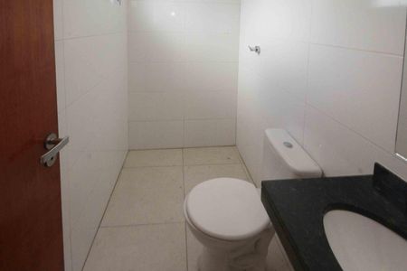 Casa para alugar com 67m², 2 quartos e 2 vagasBanheiro da Suite 02