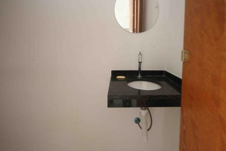 Casa para alugar com 67m², 2 quartos e 2 vagasSala e Cozinha