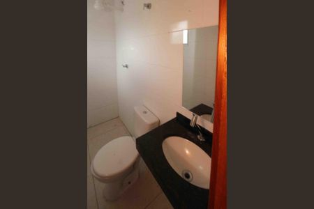 Casa para alugar com 67m², 2 quartos e 2 vagasBanheiro da Suite 02