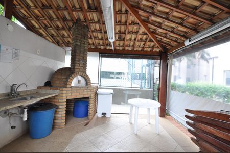 Apartamento para alugar com 60m², 2 quartos e 1 vagaÁrea comum - Churrasqueira