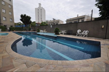 Apartamento para alugar com 60m², 2 quartos e 1 vagaÁrea comum - Piscina