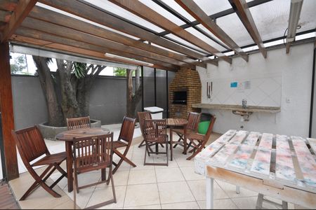 Apartamento para alugar com 60m², 2 quartos e 1 vagaÁrea comum - Churrasqueira