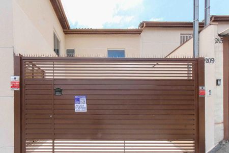 Casa à venda com 100m², 3 quartos e 1 vagaFachada