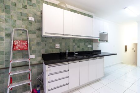 Cozinha de casa para alugar com 2 quartos, 240m² em Pinheiros, São Paulo