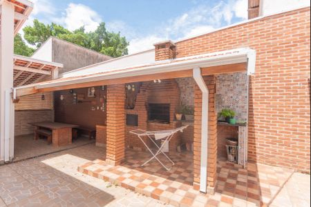 Casa à venda com 285m², 3 quartos e 5 vagasChurrasqueira