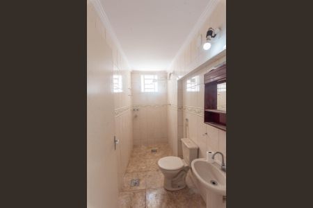 Casa à venda com 285m², 3 quartos e 5 vagasCasa 2- Banheiro