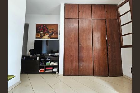 Apartamento à venda com 185m², 4 quartos e 3 vagas Apartamento à venda com 185m², 4 quartos e 3 vagasSuíte 2
