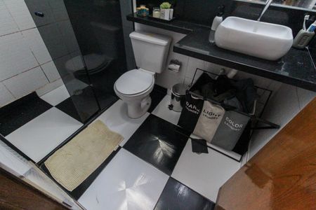 Casa para alugar com 80m², 2 quartos e 3 vagas Casa para alugar com 80m², 2 quartos e 3 vagasBanheiro da Suíte 2