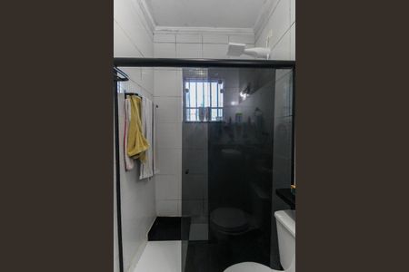 Casa para alugar com 80m², 2 quartos e 3 vagas Casa para alugar com 80m², 2 quartos e 3 vagasBanheiro da Suíte 2