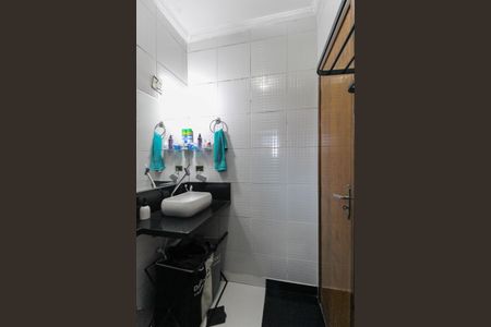 Casa para alugar com 80m², 2 quartos e 3 vagas Casa para alugar com 80m², 2 quartos e 3 vagasBanheiro da Suíte 2