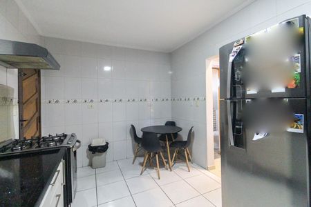Casa para alugar com 80m², 2 quartos e 3 vagas Casa para alugar com 80m², 2 quartos e 3 vagasCozinha
