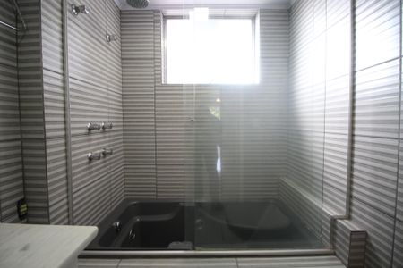 Apartamento para alugar com 249m², 3 quartos e 2 vagasBanheiro da Suíte 1