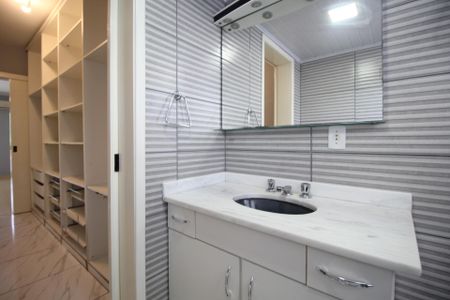 Apartamento para alugar com 249m², 3 quartos e 2 vagasBanheiro da Suíte 1