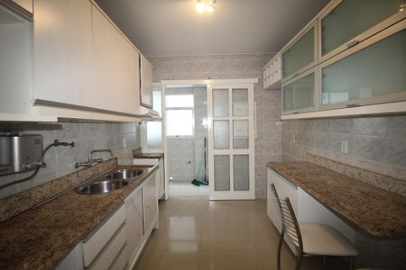 Apartamento para alugar com 249m², 3 quartos e 2 vagasCozinha