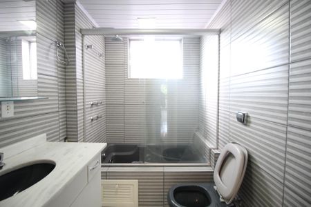 Apartamento para alugar com 249m², 3 quartos e 2 vagasBanheiro da Suíte 1