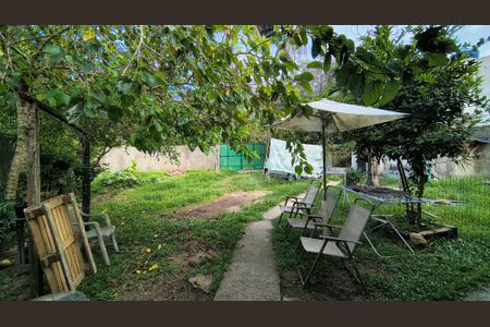 Casa à venda com 460m², 2 quartos e 2 vagas Casa à venda com 460m², 2 quartos e 2 vagasQuintal