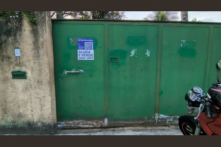 Casa à venda com 460m², 2 quartos e 2 vagas Casa à venda com 460m², 2 quartos e 2 vagasFachada da Casa