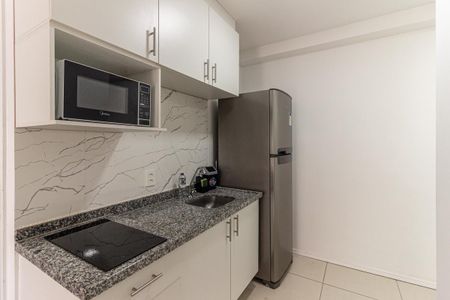 Studio para alugar com 33m², 1 quarto e sem vaga Studio para alugar com 33m², 1 quarto e sem vagaCozinha