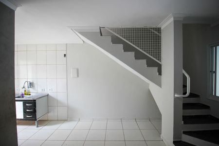 Casa de Condomínio para alugar com 2 quartos, 55m² em Jardim Ana Claudia, Votorantim