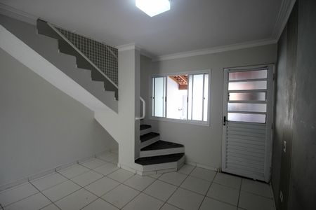 Casa de Condomínio para alugar com 2 quartos, 55m² em Jardim Ana Claudia, Votorantim