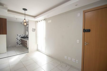 Sala de apartamento para alugar com 2 quartos, 45m² em Vila Lage, São Gonçalo