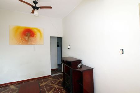 Sala de apartamento para alugar com 1 quarto, 50m² em Olaria, Rio de Janeiro