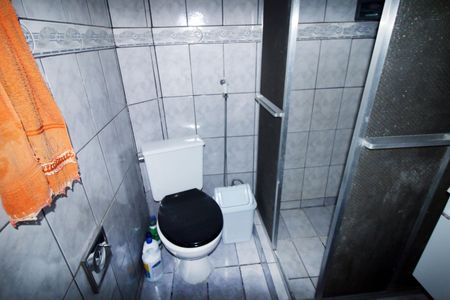 Banheiro de apartamento para alugar com 1 quarto, 50m² em Olaria, Rio de Janeiro