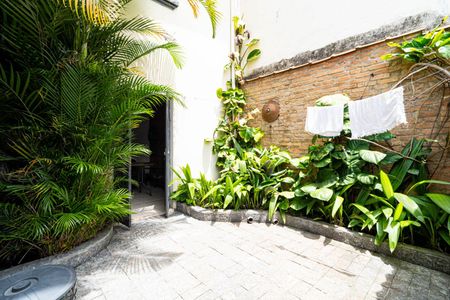 Casa à venda com 200m², 4 quartos e 1 vagaQuintal e Área de Serviço