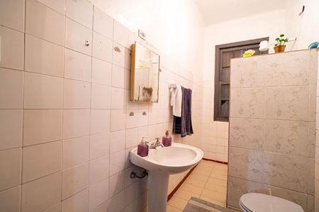 Casa à venda com 200m², 4 quartos e 1 vagaBanheiro