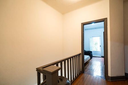 Sala de casa à venda com 4 quartos, 200m² em Morro dos Ingleses, São Paulo