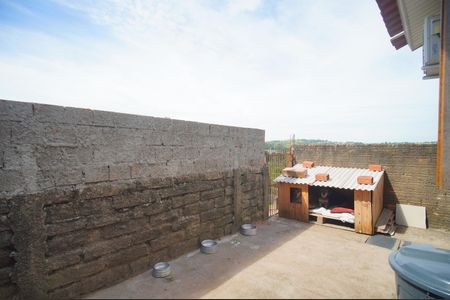 Casa à venda com 80m², 2 quartos e 2 vagasCorredor